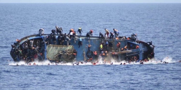 Mbytet një tjetër varkë me emigrantë pranë Tunizisë, 19 të vdekur