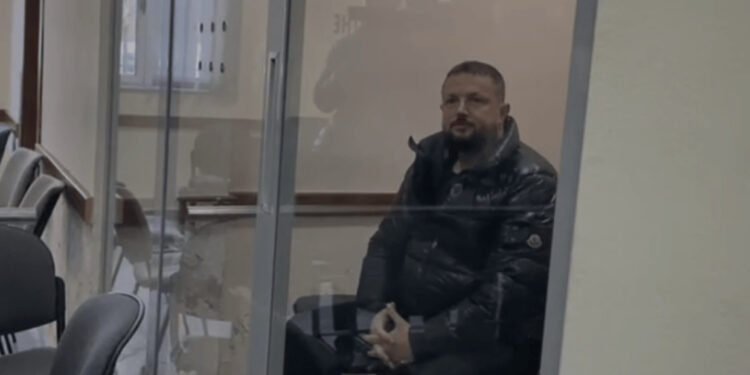 U kap me 113 mijë euro në makinë, del para gjykatës efektivi i RENEA-s