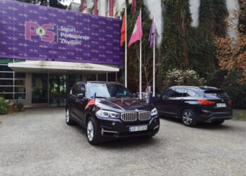 Hajduti i zgjedhjeve në Dibër/ Ambasadorja e SHBA-ve Yuri Kim në selinë e PS, takim me Gjiknurin