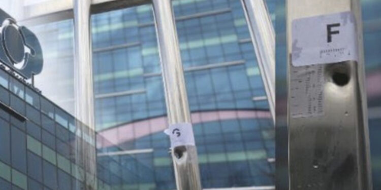 Sulmi terrorist/ Policia nuk ka rënë ende në gjurmë të autorëve që goditën Top Channel