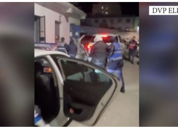 VIDEO/ Mashtronin shtetas të huaj që të investonin në bursa, pranga administratorit të call-centre në Elbasan, telashe për 4 punonjës