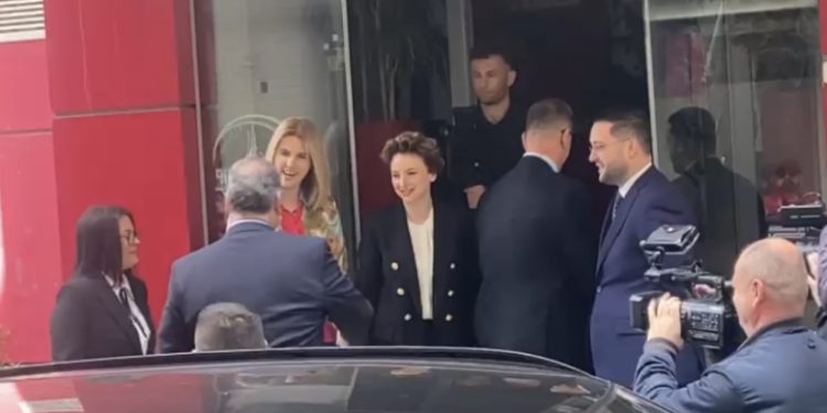 “Shihemi shumë shpejt”! Escobar e ftoi në Amerikë? Meta buzëqesh