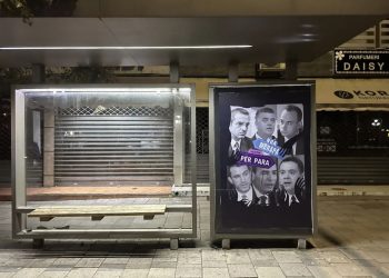 FOTO/ Berisha “çmonton” posterat e Ramës