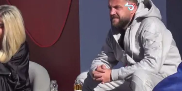 “Ëndrra jote u bë realitet”, mesazhi prekës i motrës së Luiz Ejllit, poston foton e të atit të ndjerë