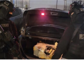 VIDEO-EMRI/ / Si u kap trafikanti me 41 kilogram heroinë në afërsi të aeroportit