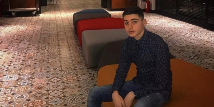 FOTO/ Ky është i riu që u vra për të dashurën në Tiranë! Hapen dyert e mortit