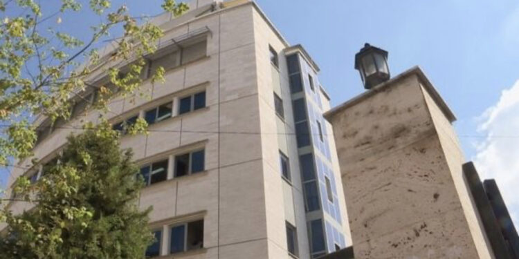 Prokuroria kërkon konfiskimin e pasurive të dy vëllezërve të akuzuar për prostitucion dhe drogë