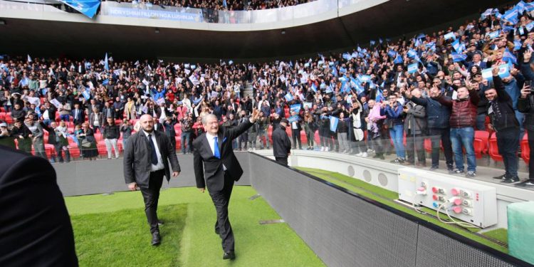 VIDEO/ Berisha zbret në fushë! Stadiumi në këmbë-LIVE