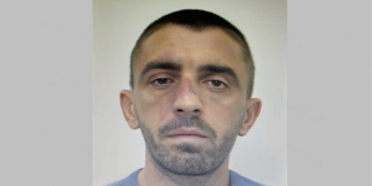 62 pako heroine në “Benz-in” e tij, Armando Papa në gjykatë: Ma kanë futur të tjerë, unë po shkoja në Rinas për …