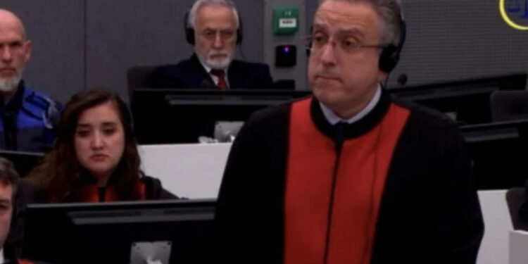 Avokati i Thaçit-prokurorisë: Prezantuat kriminelin si “gazetar” të keqtrajtuar nga Thaçi