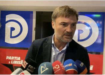 “Asnjëherë mos u dorëzo”, zbulohet kënga e fushatës së grupit Alibeaj