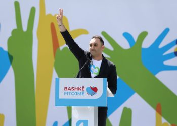 Belind Këlliçi flet si fitues në fushë: Transporti publik në Tiranë do të jetë falas