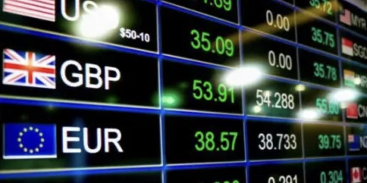 KURSI I KËMBIMIT: Me sa shiten dhe blihen monedhat e huaja sot!