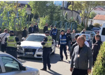 Aksident tragjik në Tiranë! Kamioni i merr jetën të riut