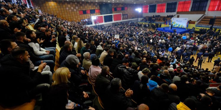 Pritje madhështore Berishës, Elbasani fiton me Luçiano Boçin