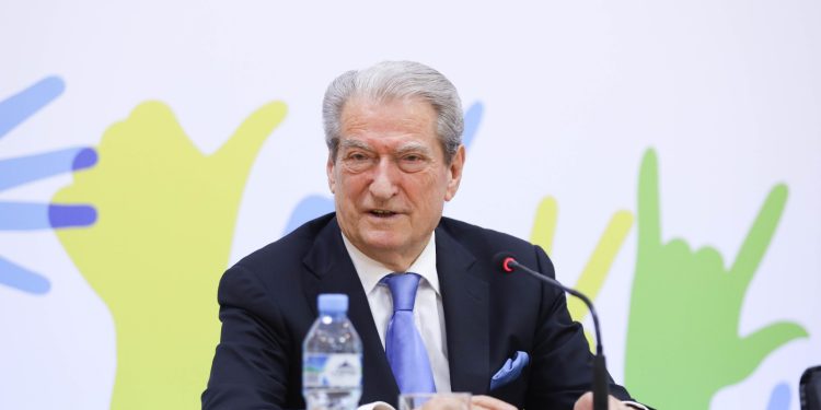 Berisha: Ndërhyrja e Yuri Kim në fushatë është krim, gjuhën e piromanit e përdorin ata që kanë ethe