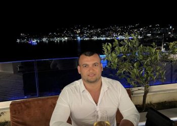 FOTO/ Ky është i riu që kërcënoi biznesmenin për tenderin 1 mln euro, jeta mes luksit në Dubai e Monte Carlo