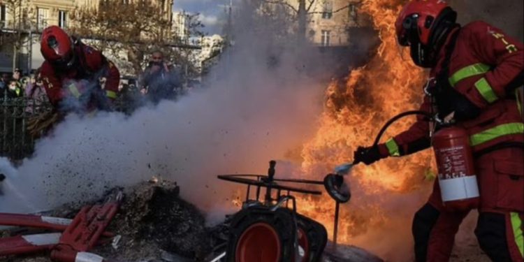 Protesta e 11 kombëtare në Francë kundër reformës së pensioneve