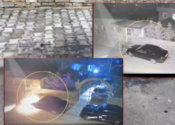 VIDEO/ Pa maskë dhe me shishe benzine, momenti kur i vihet flaka makinës në Korçë