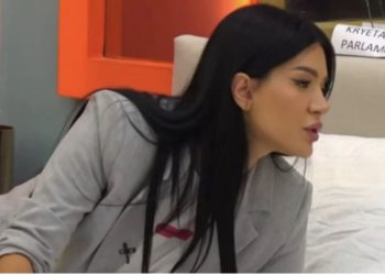 Iu kthye e gjithë shtëpia kundër, Efi: Dhjetë veta bashkë ju përballoj!