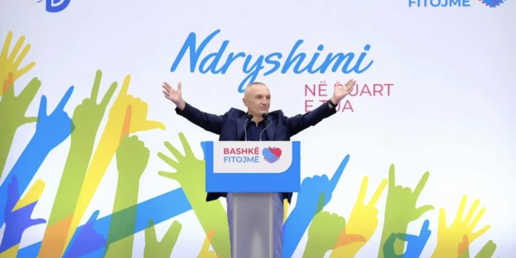 VIDEO/ Meta në Durrës: Igli Cara, i vetmi që paralajmëroi viktimat e tërmetit tragjik