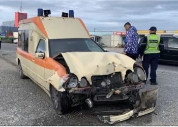 Aksident në Lezhë, ambulanca përplaset me “Ford”-in