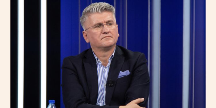 “Të mos bëhet personazh memesh”, Gjekmarkaj: Basha duhet të tërhiqet nga tentativa për t’u rikthyer në krye të PD