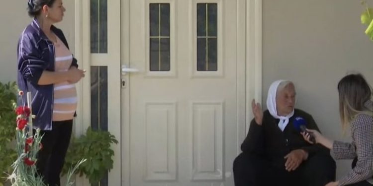 Fjalët e para! Vrasësi i dehur: Ja përse e vrava kunatën me sëpatë