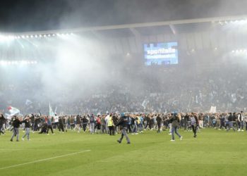 Festa e Napolit kthehet në tragjedi, një 26-vjeçar vritet me armë zjarri dhe disa të plagosur