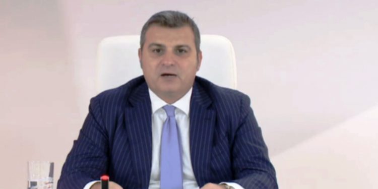 “Banka e Shqipërisë humbet 150 milionë euro. Guvernatori të japë dorëheqjen”