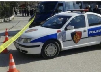 Makina merr para kalimtarin në vija të bardha, 68-vjeçari në gjendje kritike