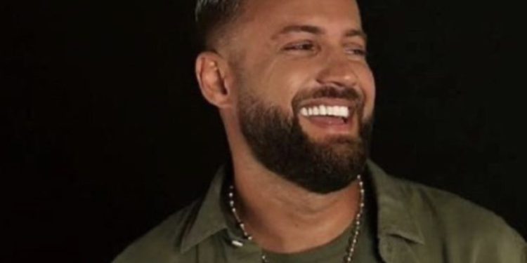 VIDEO-Luizi i bën surprizën e madhe ndjekëses