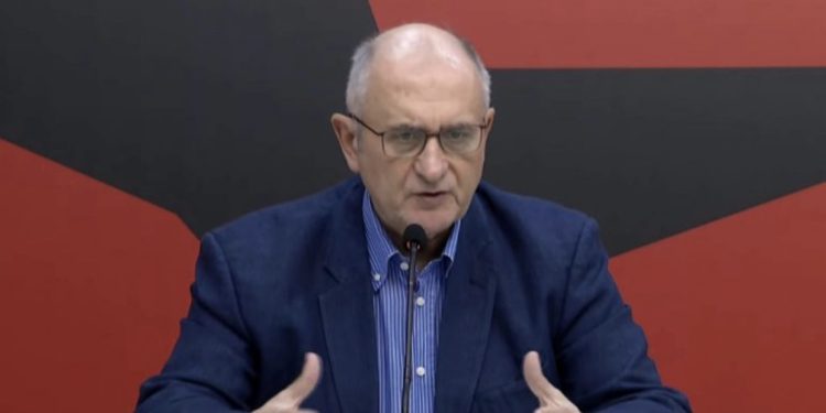 Vdekja e Jani Rustemit, Vasili: Ku është drejtësia që të rinjtë po humbin jetën në burg?