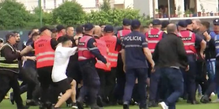 Dhunuan arbritrat në ndeshjen më Bylisin/ Disiplina me ‘dorë të hekurt’, ‘masakron’ Tiranën për ndeshjen e fundit!