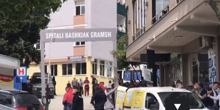 Thika në zemër goditja fatale që i mori jetën 16-vjeçarit në Gramsh/ Si nisi sherri që u kthye në tragjedi