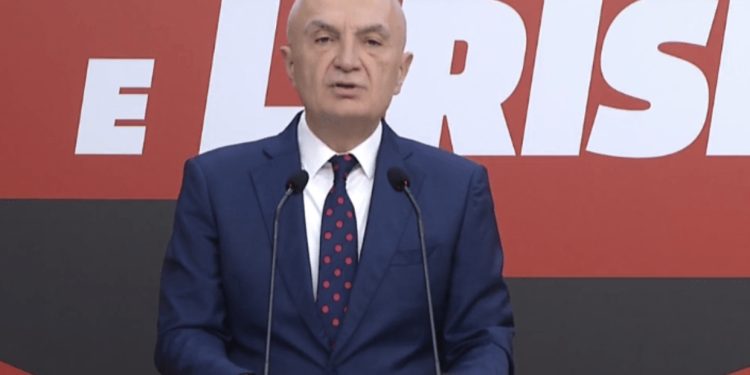 Dhuna ndaj KFOR-it në Veri, Meta: Vuçiç të largojë ushtrinë nga kufiri me Kosovën