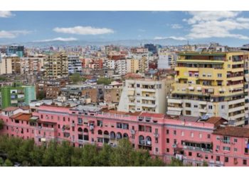 Renditja e 12 qarqeve: 44% e ekonomisë e përqendruar në Tiranë, më pas vjen Fieri dhe Durrësi