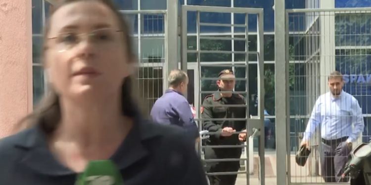 Video/ Makina gati përplas gazetaren Anila Hoxha, si u shmang rreziku tek SPAK