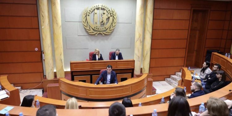 EMRAT/ Përfundon numërimi në Këshillin Bashkiak të Tiranës, PS mban shumicën/ Emrat e 61 këshilltarëve të rinj!