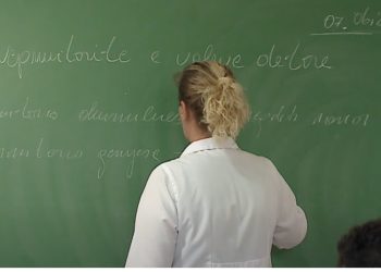 Nis nga 7% për mësuesit në 98% për deputetët, ja se sa rriten pagat për çdo kategori