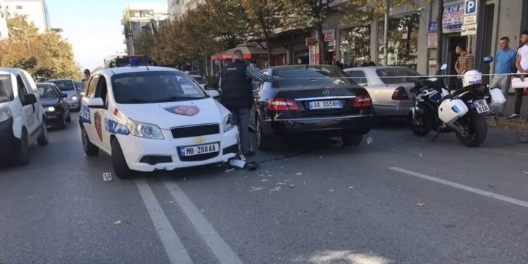 Aksident në Tiranë, përplasen 4 makina