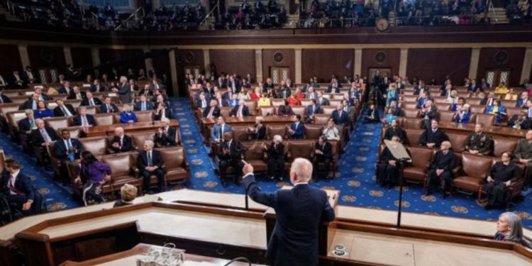 Biden arrin marrëveshje me republikanët për borxhin, SHBA shmang falimentimin