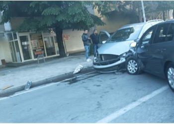 Makinat bëhen copash në Librazhd, shikoni FOTOT