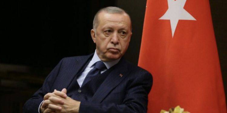 Sondazhet e para në Turqi: Erdogan pritet të zgjasë sundimin