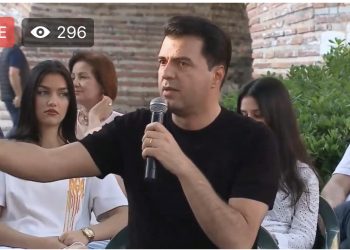 LIVE-Basha takim me të rinjtë në Durrës: PD-ja do të rikthehet