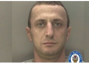 FOTO/ Goditi 62 herë me thikë një burrë, shqiptari i dënuar përjetë në Angli do vuajë dënimin në Shqipëri