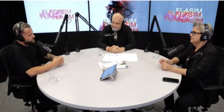 I flet për ndarjen nga vajza e Jozefina Topallit, Rama batuta e kunja me Luizin e Becin!