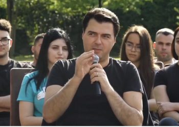 VIDEO/ Rikthehet Basha: Rama dhe Berisha skaduan! Mjaft me të vjetrën