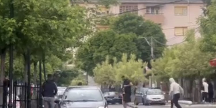 Tensionet në veri, sulmohet një tjetër makinë e policisë së Kosovës