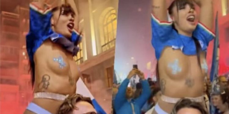 Modelja mbajti premtimin dhe u zhvesh për festën e titullit të Napolit, por tifozët e “përdhunuan”